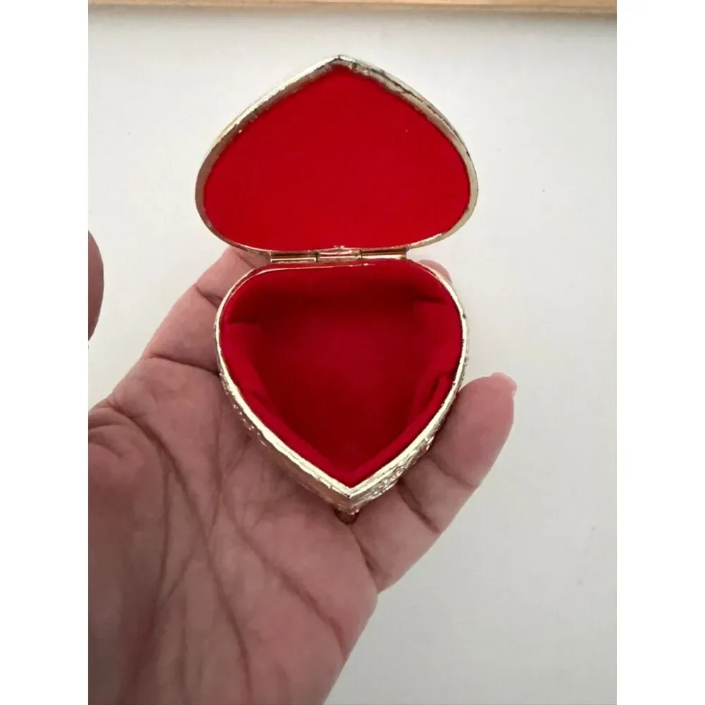 Vintage Heart-shaped trinket box with pikes peak emblem and red velvet liner